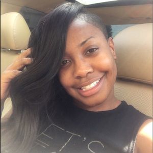 Meet your Posher, Demi